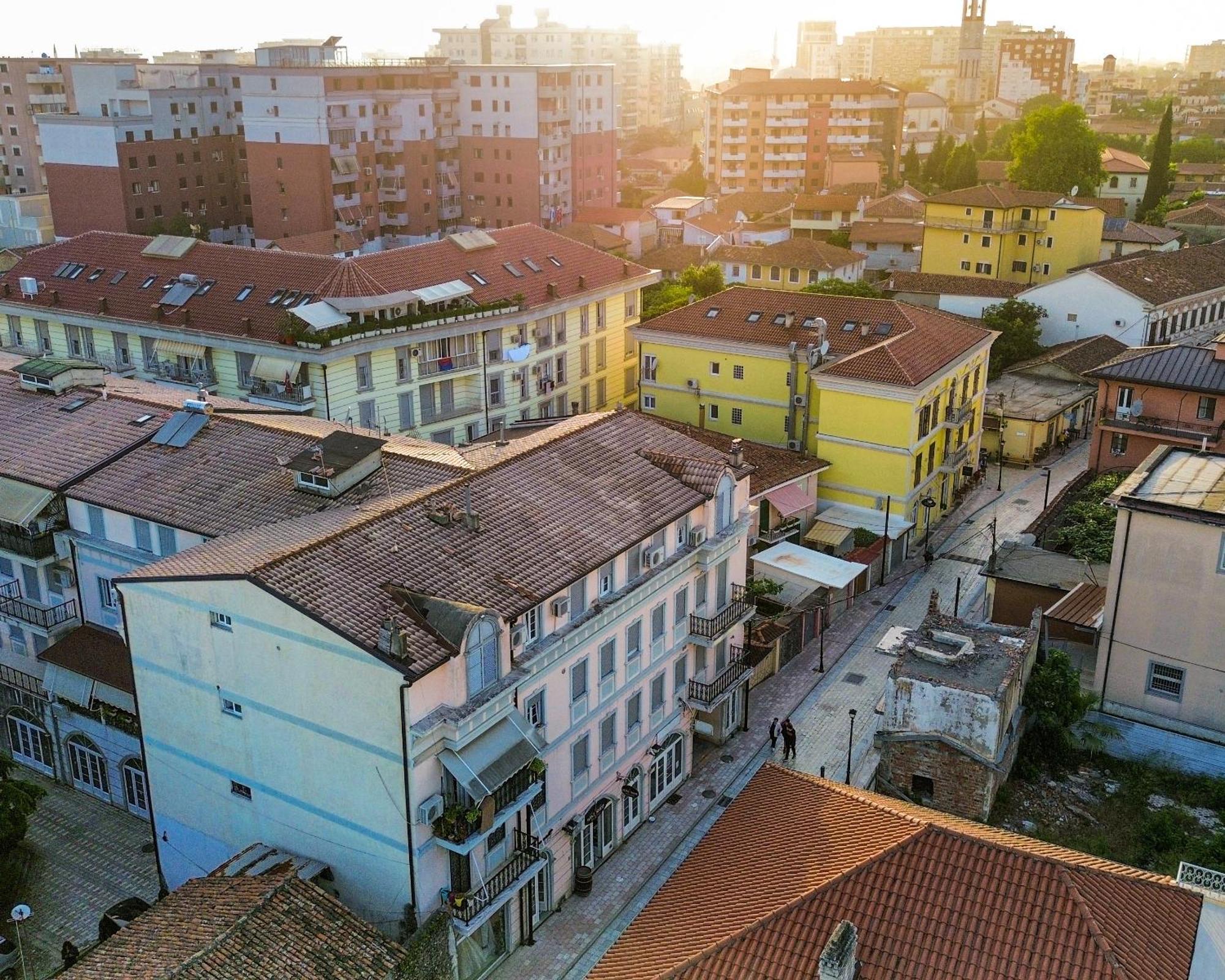 Marina Apartment - The Ocean Heart Of Shkodra エクステリア 写真